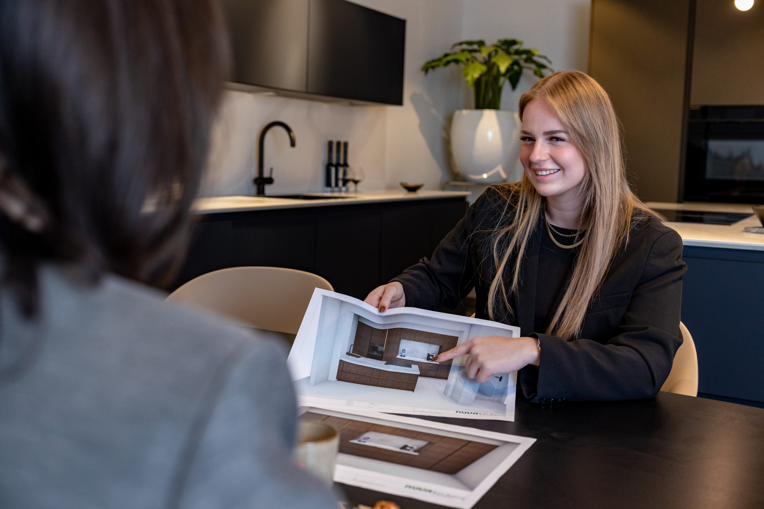 Verkoopgesprek keukentekeningen