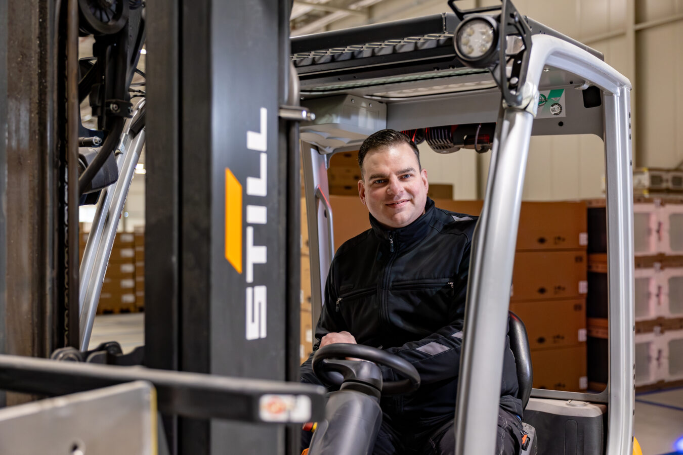 Paul van Son Magazijnmedewerker