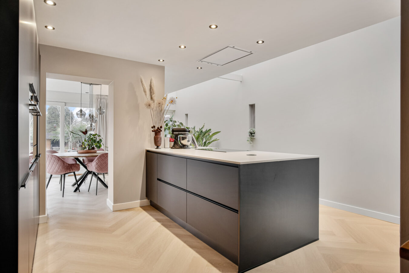 Familie Martijn zwarte greeploze keuken